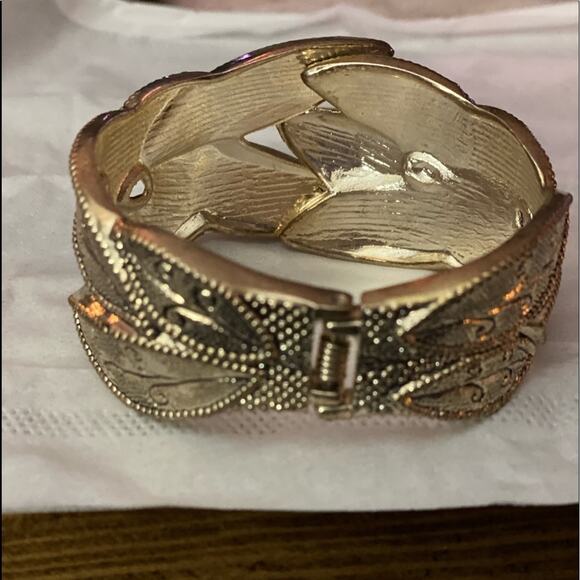 Silvertone bracelet with faux clear stones hinged closure intricate design - Picture 3 of 4